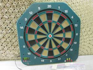 lot 326 image: (FS) Electrinic Dart Board with Ass...