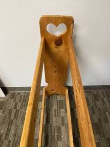 lot 24 image: Wooden Double Blanket Rack