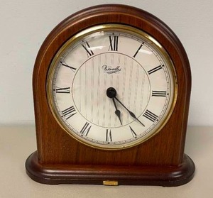 lot 70 image: Versailles Small Mantel Clock
