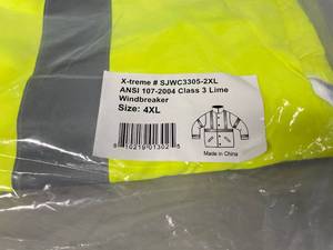 lot 50 image: Lot of 4 Xtreme Hi Res Mens Big Tall Jackets and Vests