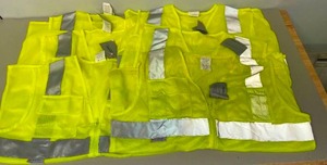 lot 51 image: Lot of 6 Xtreme Hi Res Mens Size Small Safety Vests