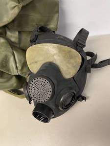 lot 84 image: Vintage Polish Military Gas Mask and Bag