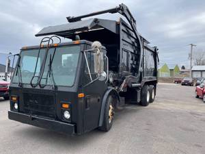 1996 Mack Front Load Garbage Truck