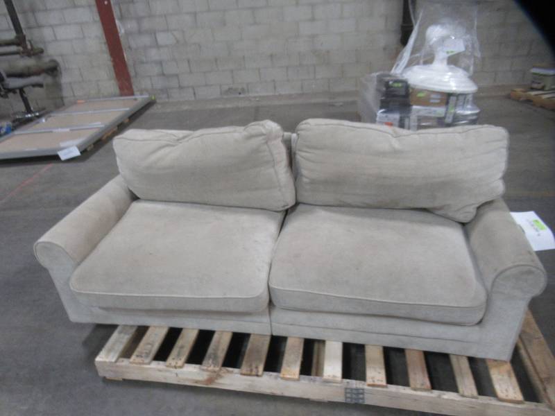 Serta RTA Copenhagen VanityEspresso Polyester Loveseat Model CR43531PB (Needs Upholstery Cleaning)