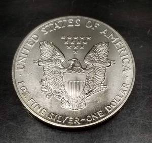 1987 AMERICAN SILVER EAGLE 1 TROY OZ .999 FINE SILVER DOLLAR