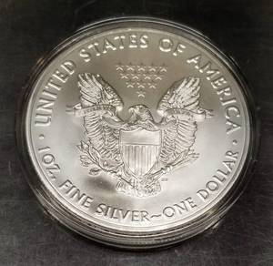 2017 AMERICAN SILVER EAGLE 1 TROY OZ .999 FINE SILVER IN AIRTITE