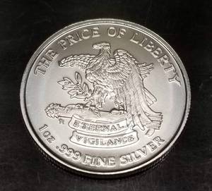 1 TROY OZ .999 FINE SILVER DONT TREAD ON ME ROUND