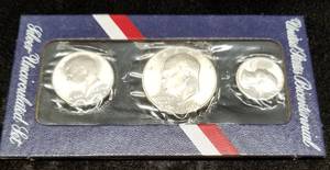 1976 US 3 COIN SILVER BICENTENNIAL SET IN ORIGINAL PACKAGING