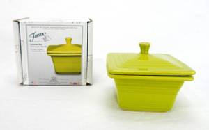 lot 17 image: New Lemongrass Covered Box