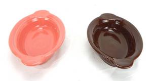lot 22 image: Set of Two Individual Oval Casseroles in Flamingo and Chocolate