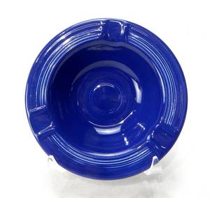 lot 48 image: Vintage Blue or Cobalt Ashtray