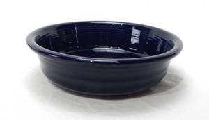 lot 66 image: Extra Large Cobalt 2 Quart Serving Bowl