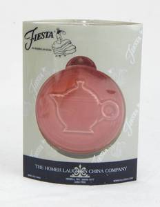 lot 89 image: New 2009 Scarlet Limited Edition HLCCA Teapot Ornament