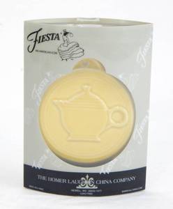 lot 92 image: New 2010 Sunflower Limited Edition HLCCA Teapot Ornament