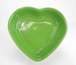 lot 97 image: Medium Heart Shaped Bowl