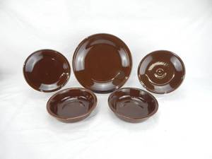 lot 115 image: Lot of Five Pieces of Chocolate