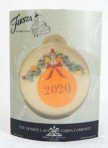 lot 128 image: New 2020 Butterscotch and Ivory Annual Ornament