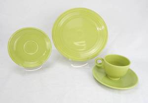 lot 147 image: Lot of Vintage Chartreuse