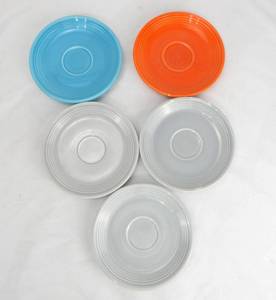 lot 169 image: Lot of Vintage Saucers