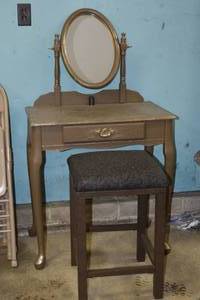 Beauty Table and chair