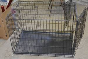 Wire Dog kennel with 2 doors, Would fit a medium sized dog