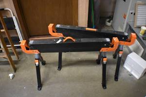 Adjustable sawhorsws