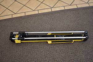 Tile cutter