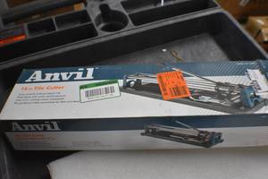 Tile cutter