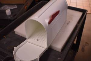 Mail box