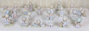 Collection of 20 Vintage Collectable Figurines Precious Moments and Jonathan & David