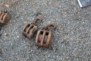 lot 521 image: Lot of (2) Vintage Double Pulley Block Hook Type