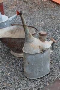 lot 565 image: Vintage Metal Railroad Oil Can