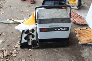lot 591 image: Igloo Kool Rider Cooler with Caddy