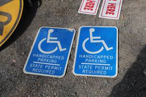 lot 459 image: Lot of (2) Metal Sign - Handicapped Parking