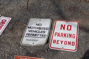 lot 461 image: Lot of (2) Metal Signs - No Parking, No Motorized Vehicles