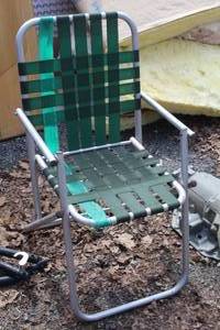 lot 488 image: Folding Lawn Chair