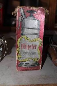 lot 600 image: Vintage Whipster Cream Maker