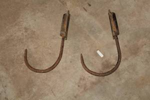 lot 593 image: Lot of (2) Vintage Spring Hooks