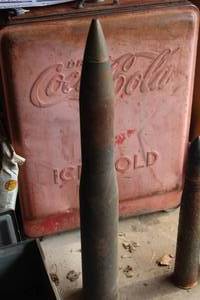 lot 402 image: 37-12 M44A2 Dummy Artillery Shell Round