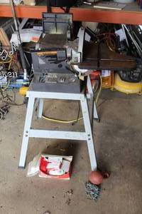 lot 405 image: Delta Sanding Center 31-280 6 Belt12 Disc Sander