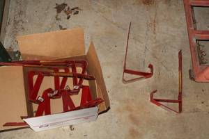 lot 1613 image: Lot of (9) Roof Jacks