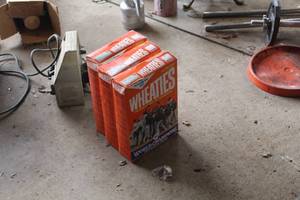 lot 1614 image: Lot of (3) 1987 Championship Minnesota Twins Cereal Boxes (Unopened )