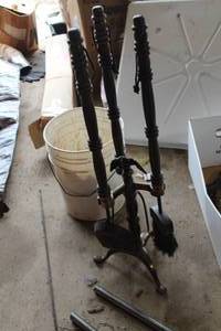 lot 1621 image: Fireplace Tools