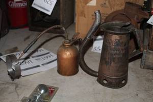 lot 1629 image: Lot of (2) Vintage Oiler Cans