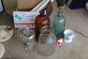 lot 1644 image: Lot of (7) Glassware