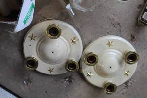 lot 1646 image: Lot of (2) Vintage Ceiling Light 3-lamp Fixture