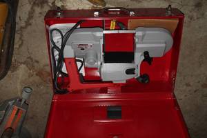 lot 448 image: Milwaukee Deep Cut Heavy Duty Bandsaw