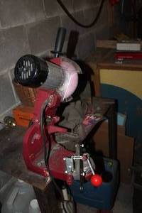 lot 432 image: Northern Industrial Chain Sharpener