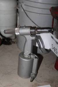 lot 1675 image: Jet JSG-0810 2000-lbs 316 Air Riveter