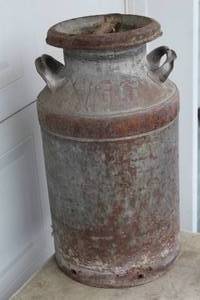 lot 1682 image: Vintage Metal Milk Can